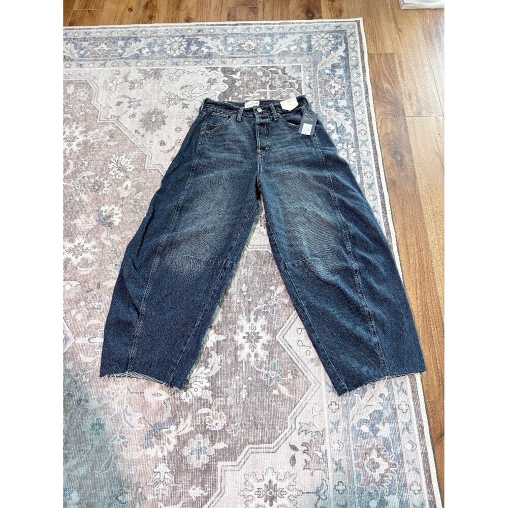 NWT Universal Thread Curved Leg Barrel Jeans High Rise Crop Ankle Size 4